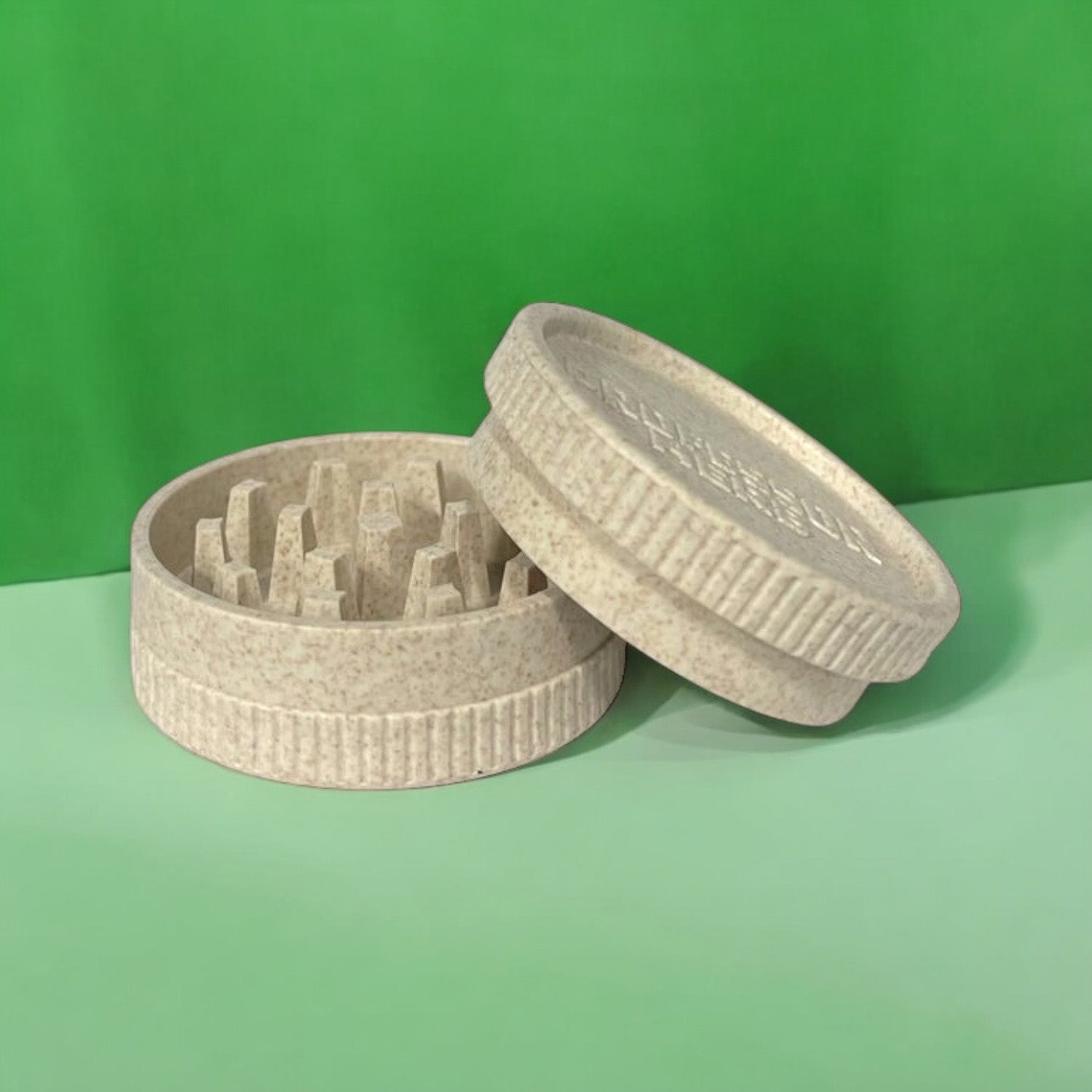 Professor Herb Biodegradable Hemp Shredder Grinder (2 Part) - White - Image 2